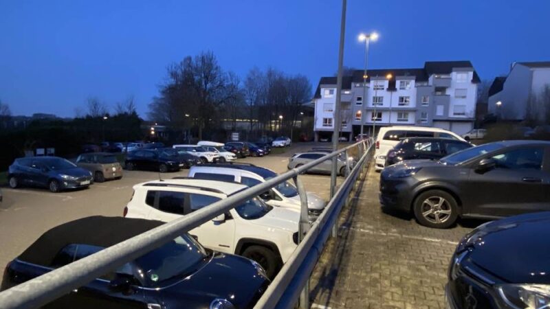 Politik in Radevormwald: Stadt sieht keinen Bedarf für mehr Parkplätze