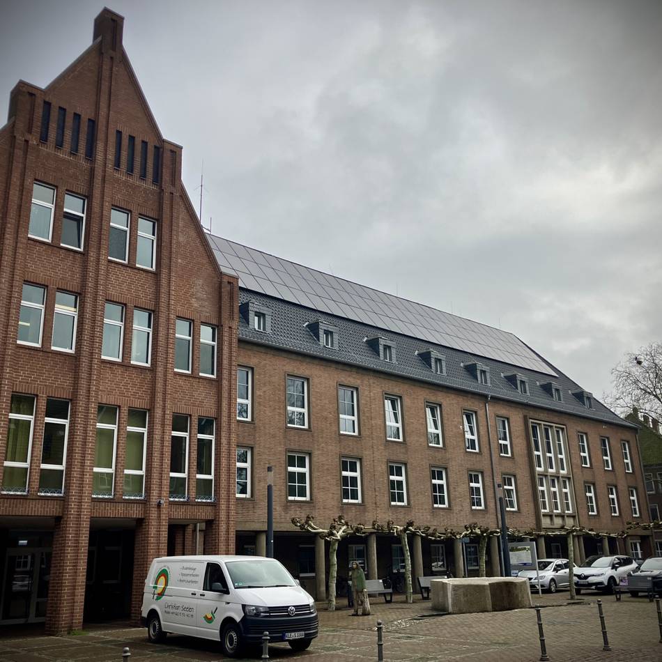 Einsparungen und Steuererhöhungen: Rees entgeht der Haushaltssicherung