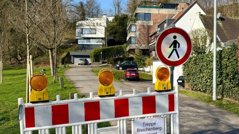 Unterhalb der Schwanenburg: Treppenanlage am Klever Bleichenberg gesperrt