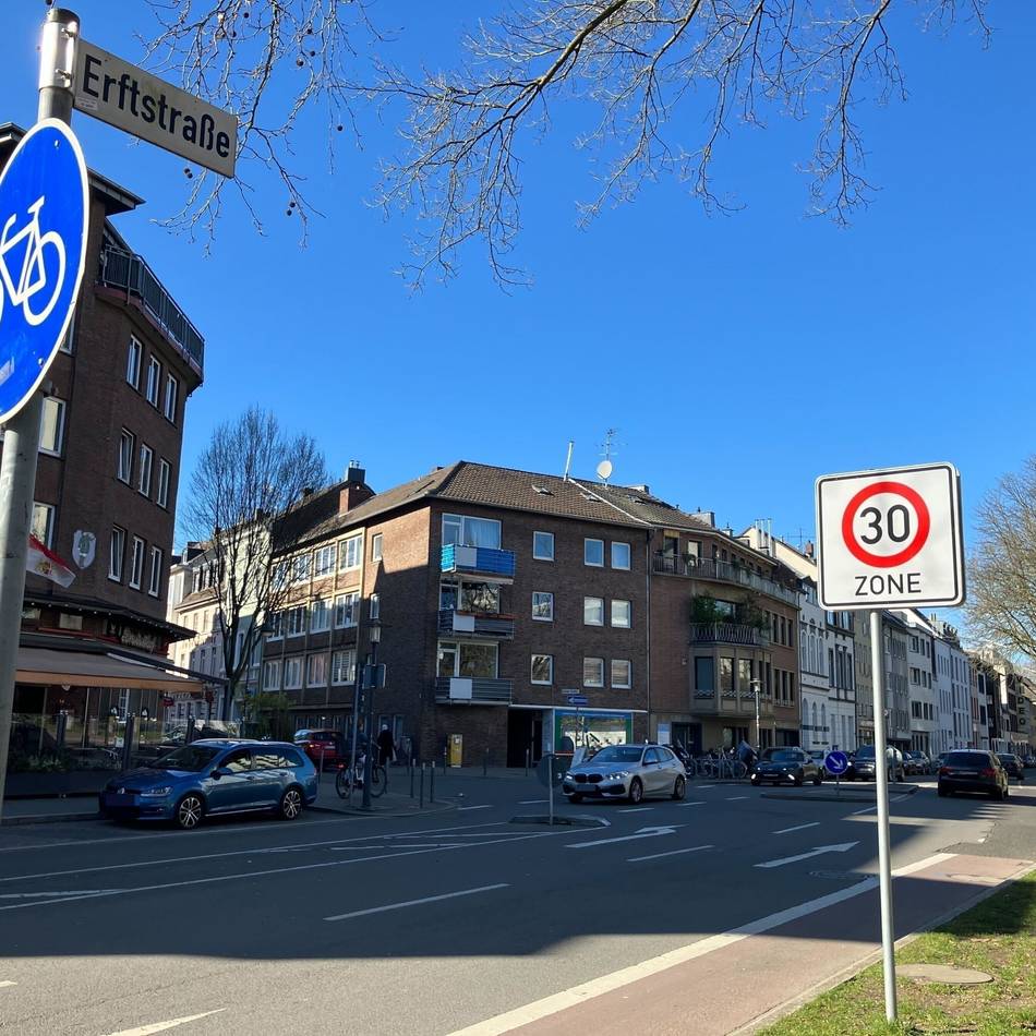 Nach Zoff mit Neusser Firma: Bauarbeiten auf der Erftstraße beginnen wieder