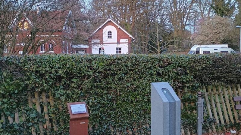 Ersatz nach Vandalismus: Trinkwasserbrunnen in Hiesfeld sprudelt wieder – aber nicht der alte