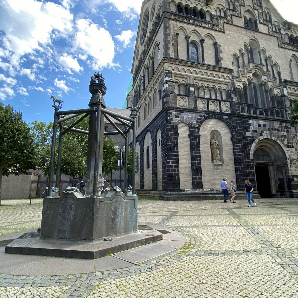 Kundgebung in Neuss: Frauen streiken am Montag auf Münsterplatz