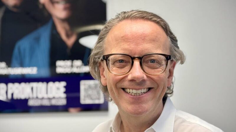 Neuerscheinung in Düsseldorf: Den „Po-Cast“ gibt es jetzt auch als Buch