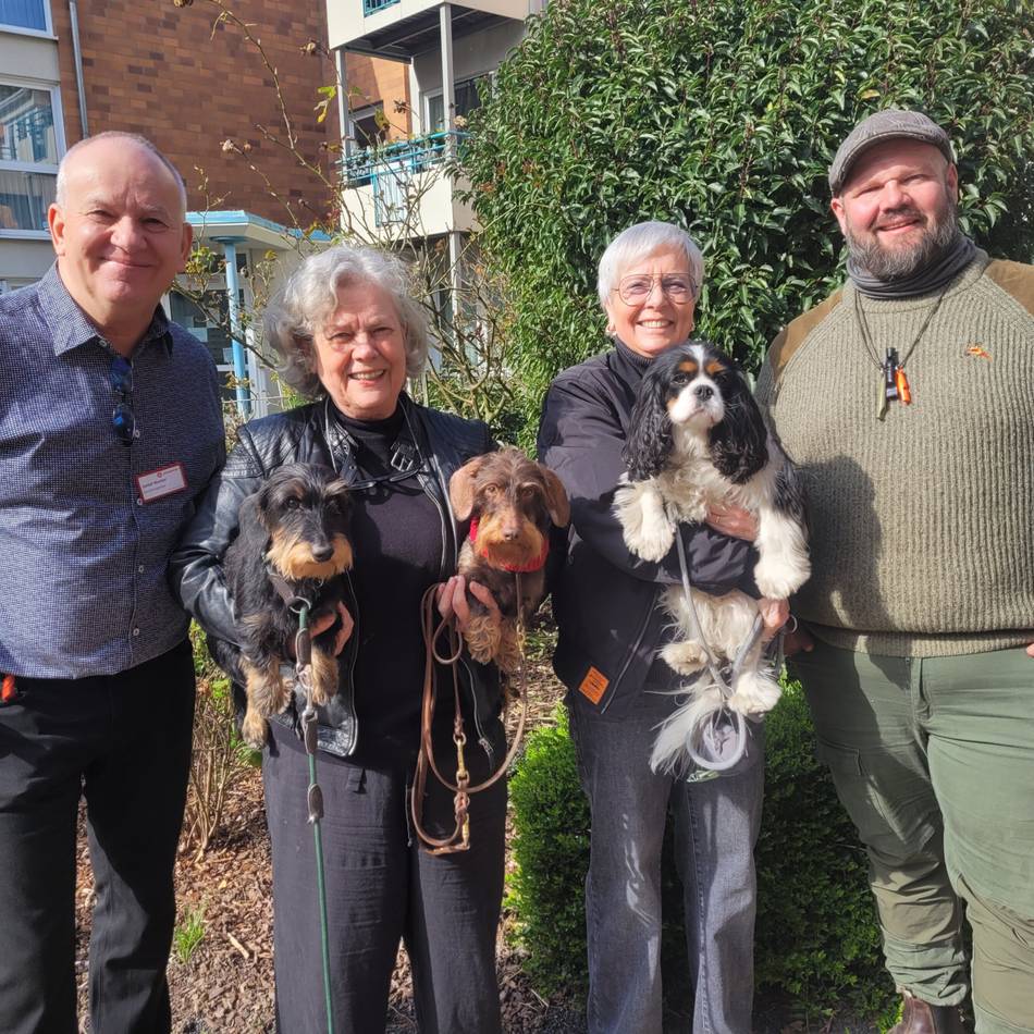 Neuer Verein in Meerbusch: „Seelenhunde“ bringen Freude in noch mehr Seniorenheime