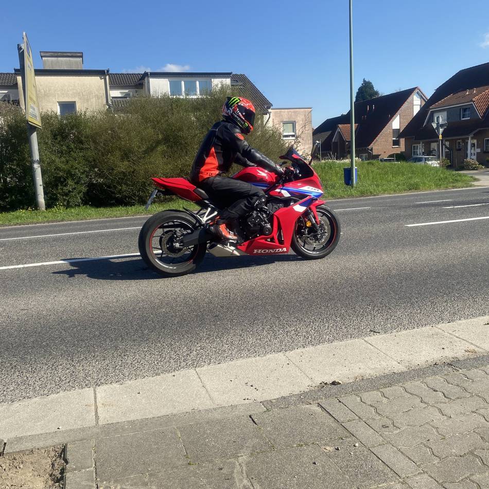 Lärmschutz in Meerbusch: Anwohner der Xantener Straße fordern Tempo 30 nachts