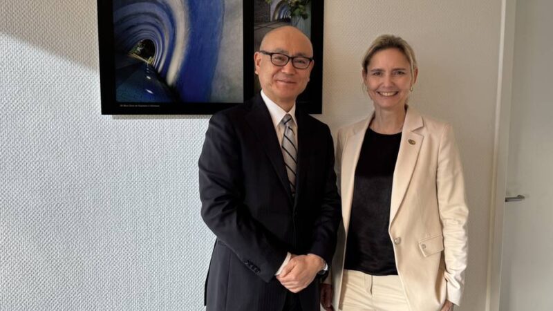 Besuch bei Landrätin Bettina Warnecke: Generalkonsul Tsunoda zu Gast im Kreishaus