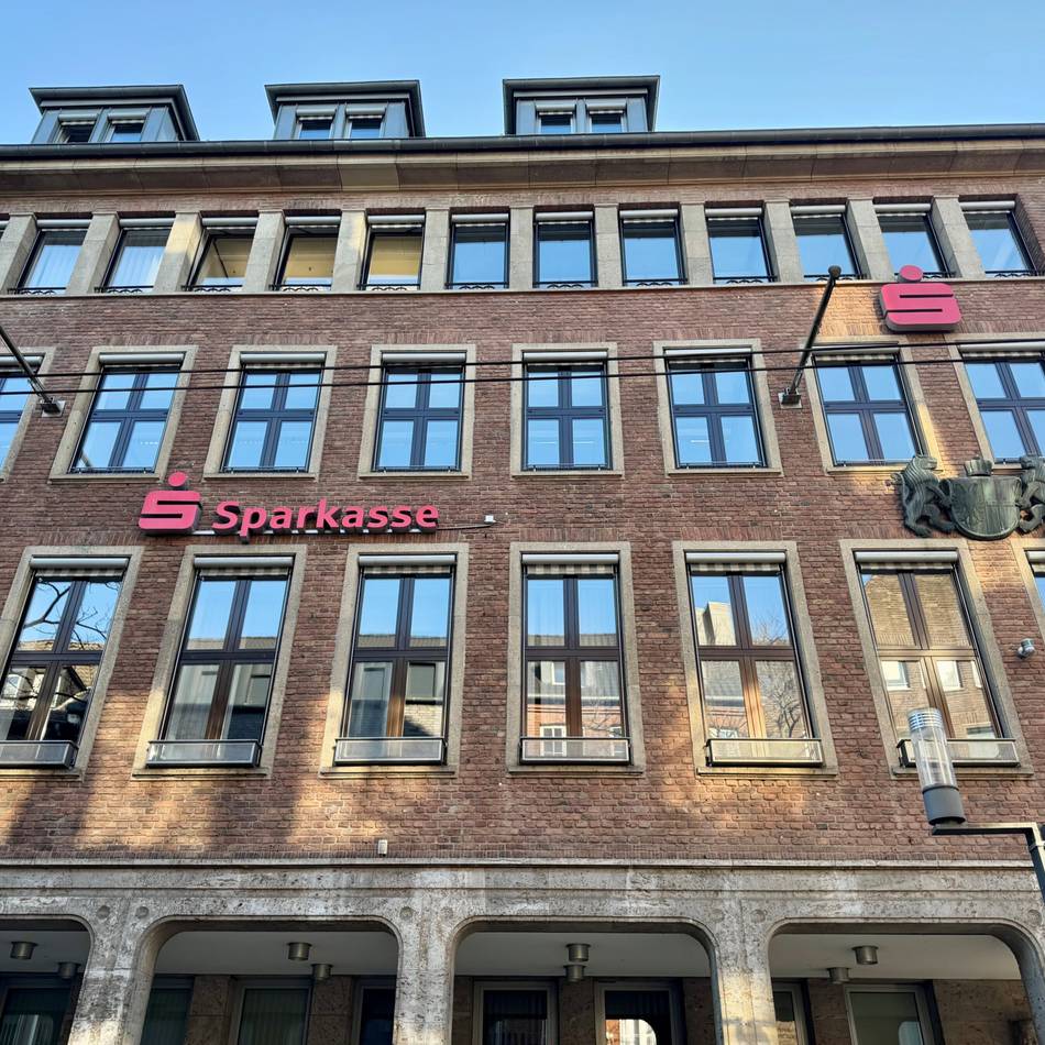 Sparkasse Neuss legt Jahresbilanz vor: „Filial-Schließungen gehören nicht zur Strategie“