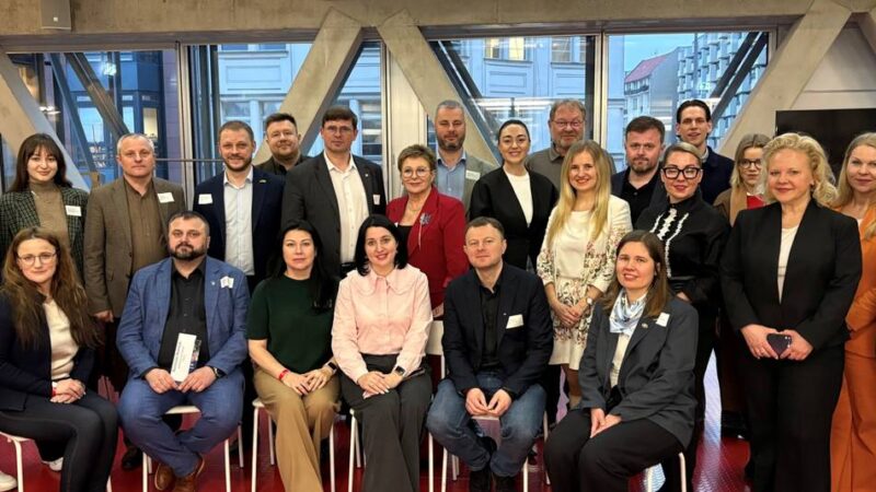 Wermelskirchener bei Treffen in Berlin: Neue Städtepartnerschaften mit der Ukraine ?