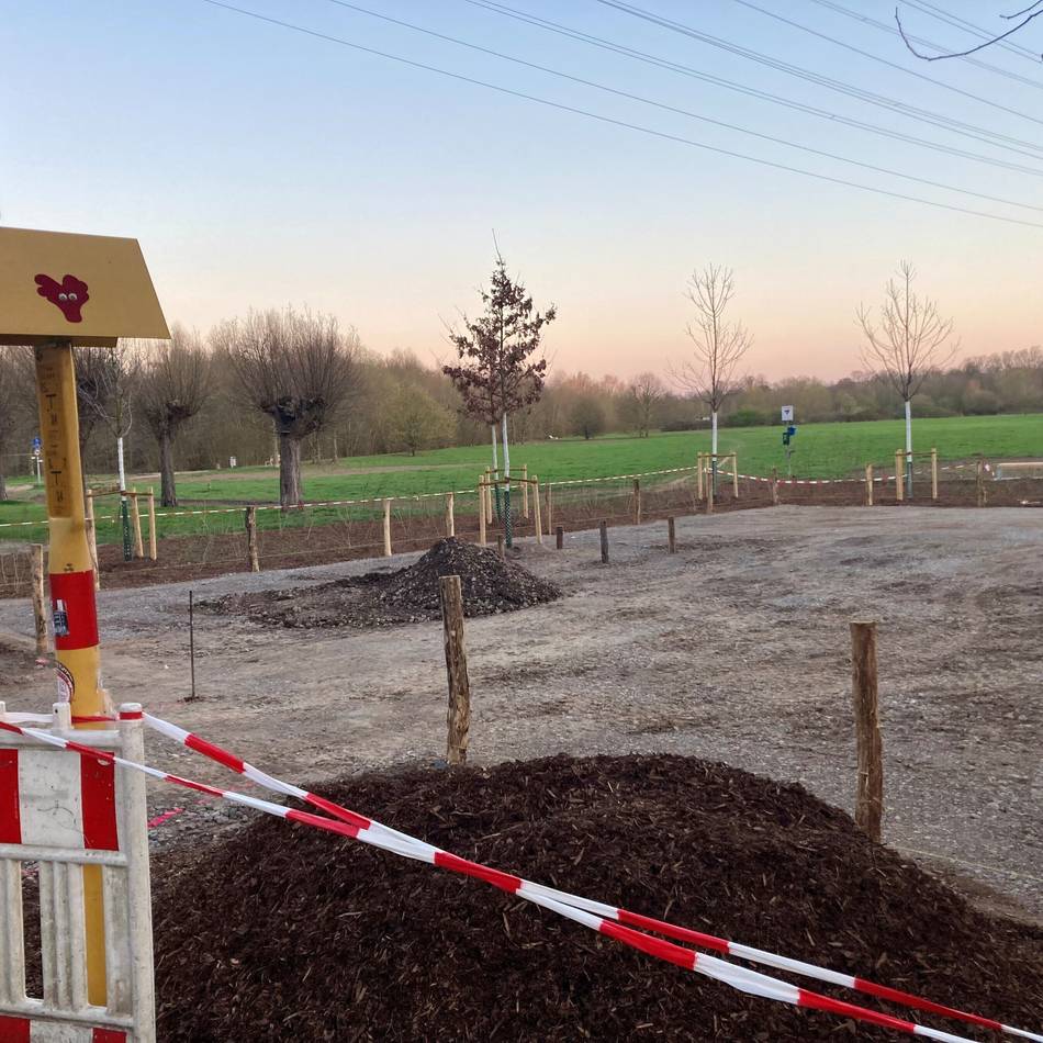 Kritik an Plänen der Laga in Neuss: Hundehalter fürchten Vertreibung aus dem Rheinpark