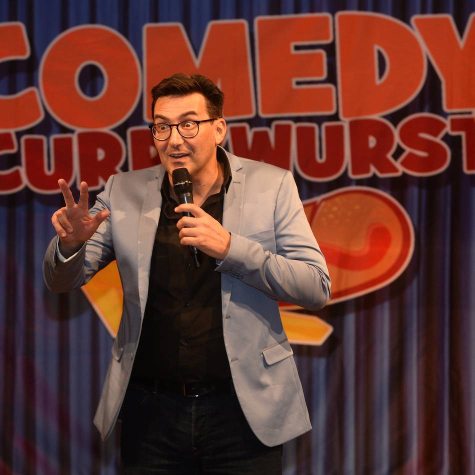 Show im Schützenhaus Xanten : An drei Abenden gibt es noch Karten für Comedy & Currywurst