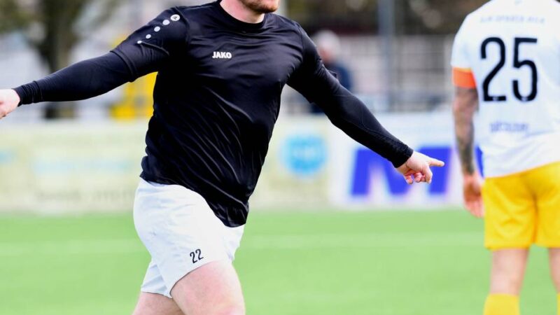 Ausrufezeichen im Aufstiegskampf: Warum die TSV Eller 04 einen Abtrünnigen feiert