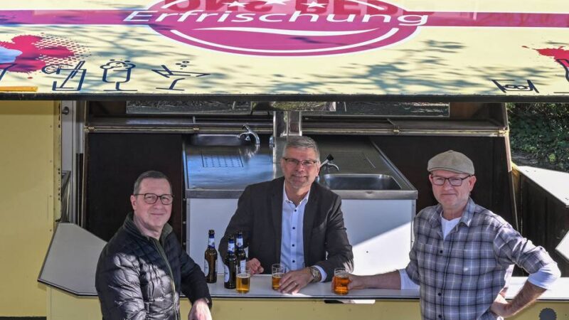 Hingucker für Winnekendonk: Getränkewagen mit Kunst-Flair für „Ons Derp“