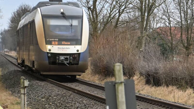 Bahnmanager zum Niersexpress: Historische Lok soll den RE10 retten – „Das System ist auf Kante genäht“