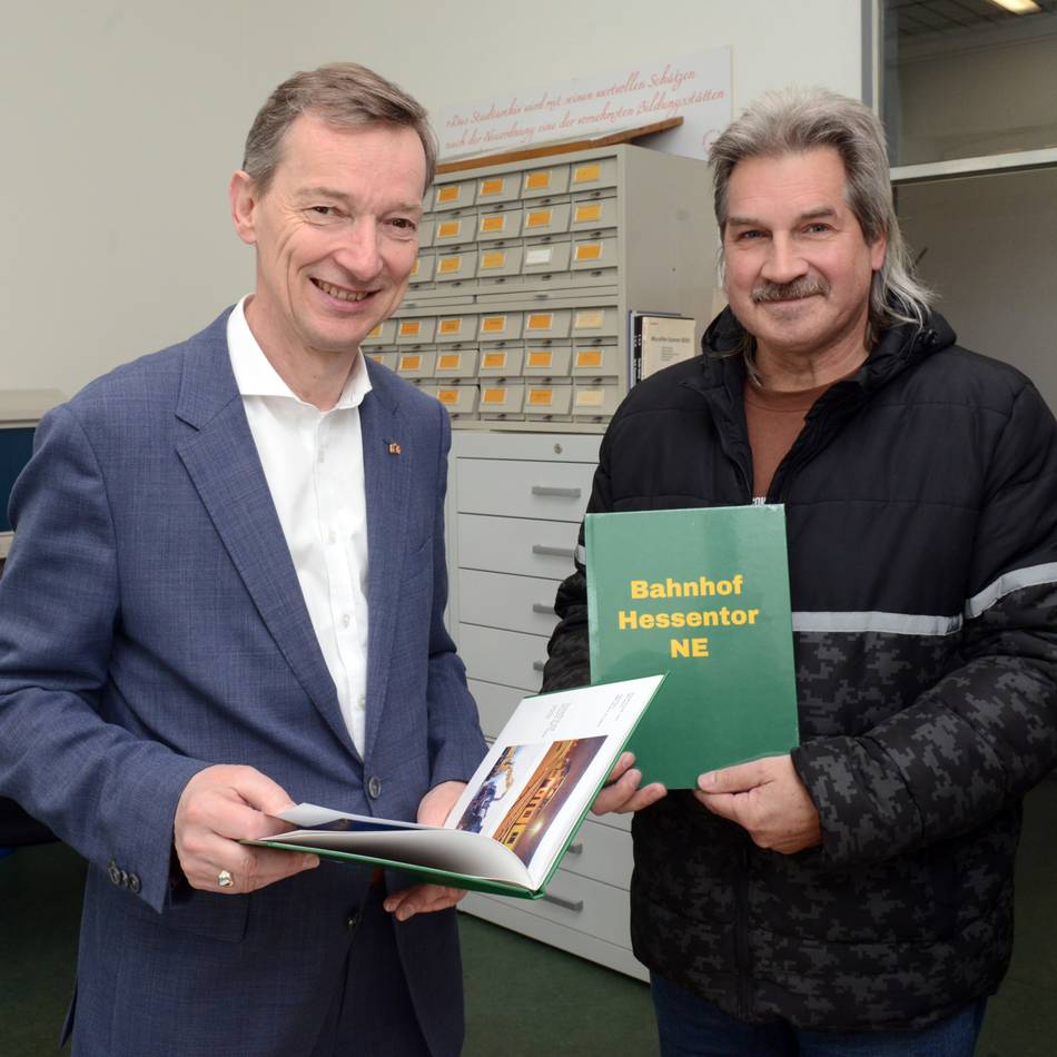 Stadtarchiv erzählt Geschichten der Flucht: „Hier gehöre ich hin“ – wie Neuss für Zuwanderer zur neuen Heimat wurde