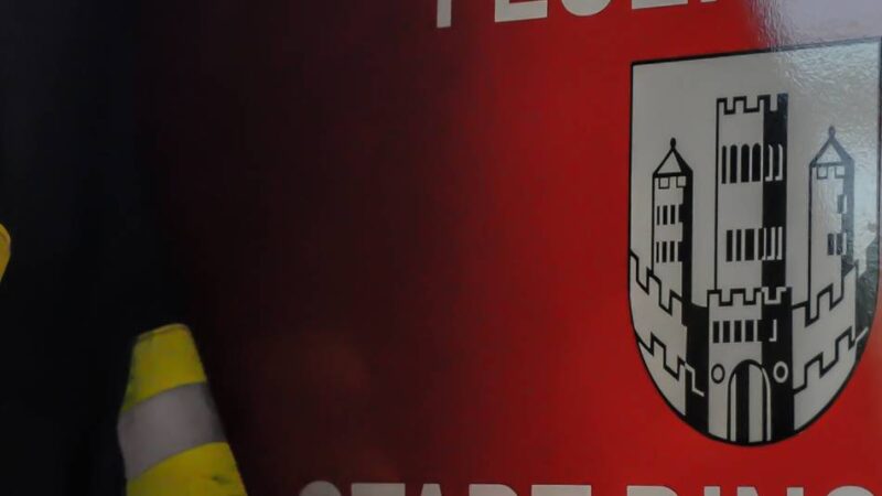 Feuerwehr Dinslaken im Einsatz: Brand in Kleingartenanlage – Gefahr durch Propangasflaschen