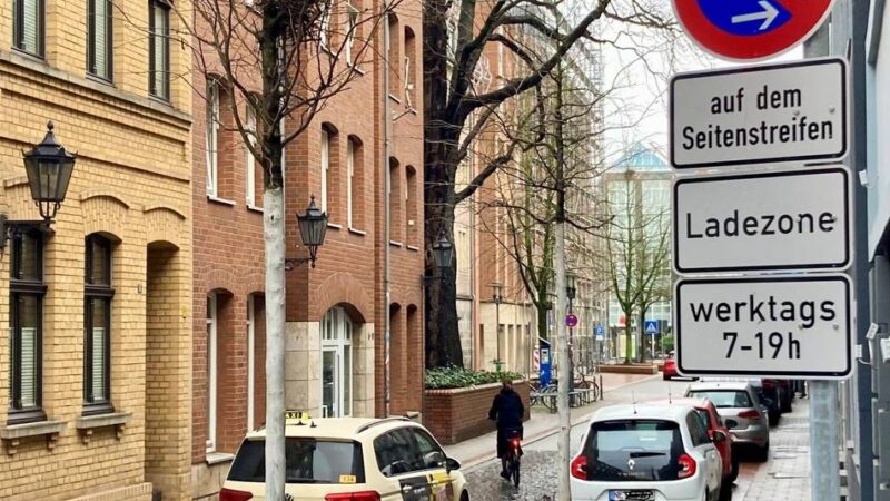 Parken in Neuss: Stadt stellt Streichliste für Ladezonen vor