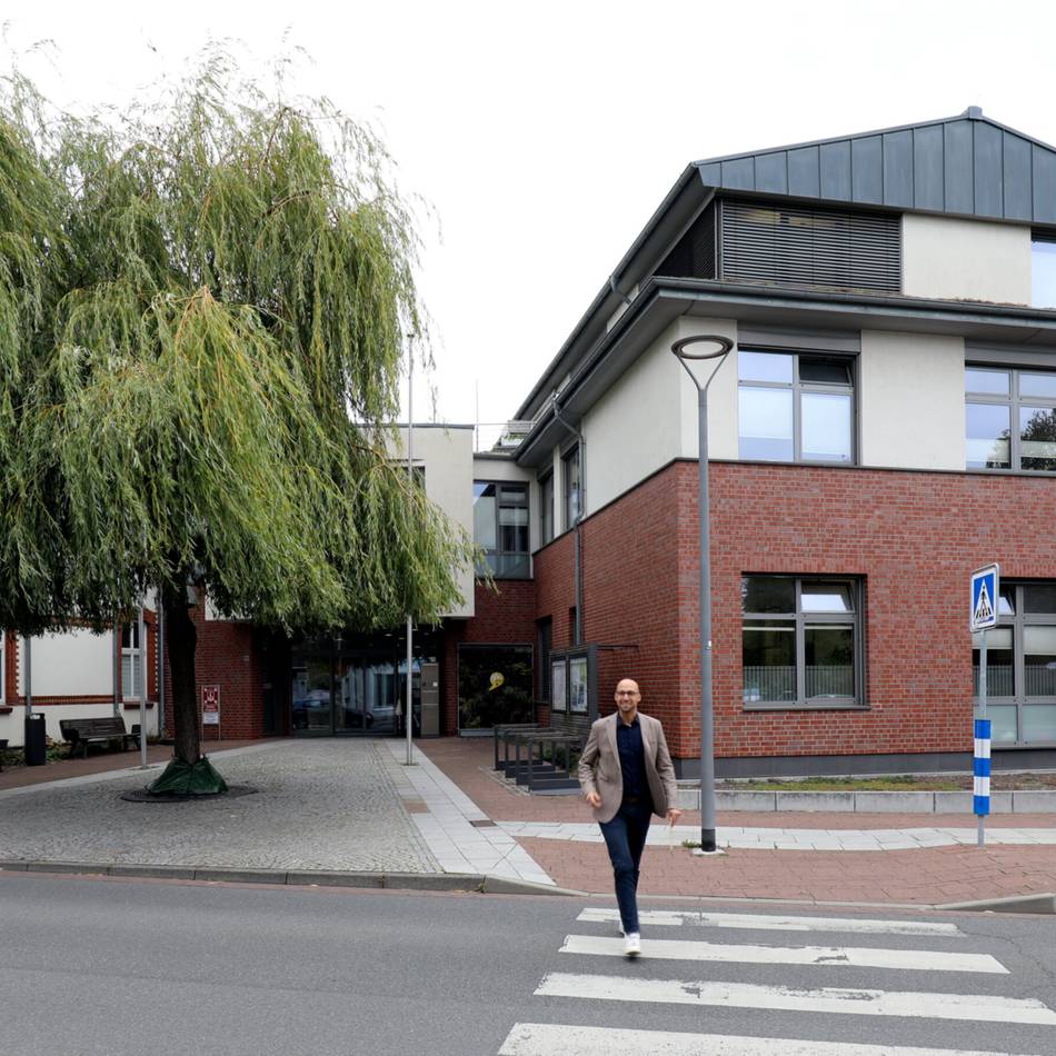 Auf Rathaus- und Von-Dornick-Straße: Alpener Rat stimmt für neue Zebrastreifen