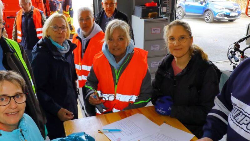Müllsammelaktion des Heimatvereins: Weniger Helfer sammelten mehr Müll in Ossenberg