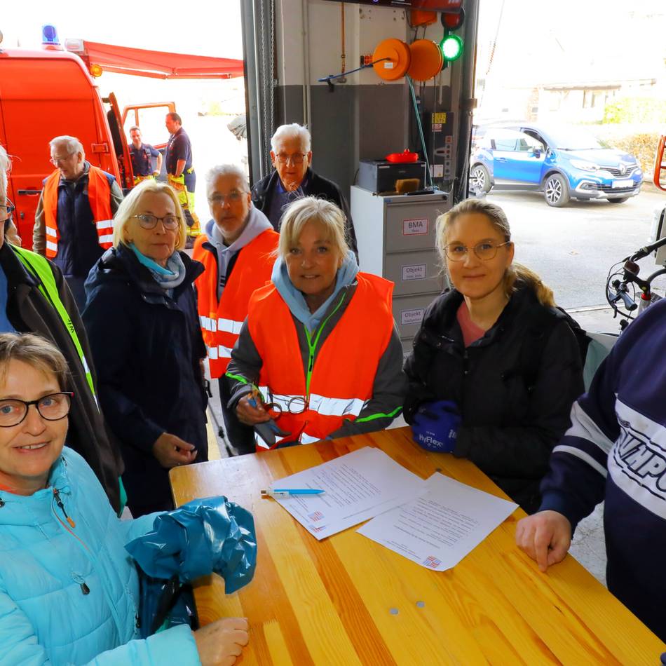 Müllsammelaktion des Heimatvereins: Weniger Helfer sammelten mehr Müll in Ossenberg