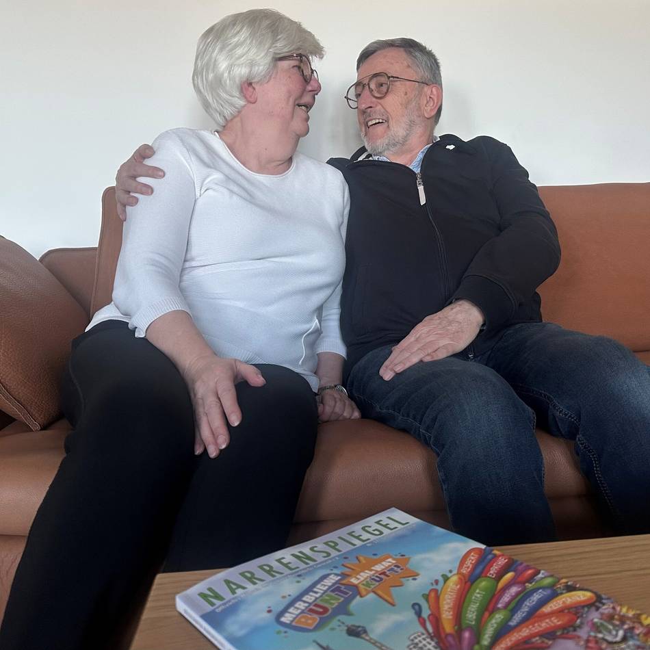 Düsseldorfer und Büdericher Karneval: Jeck und reiselustig: Ehepaar Laumen feiert Goldhochzeit