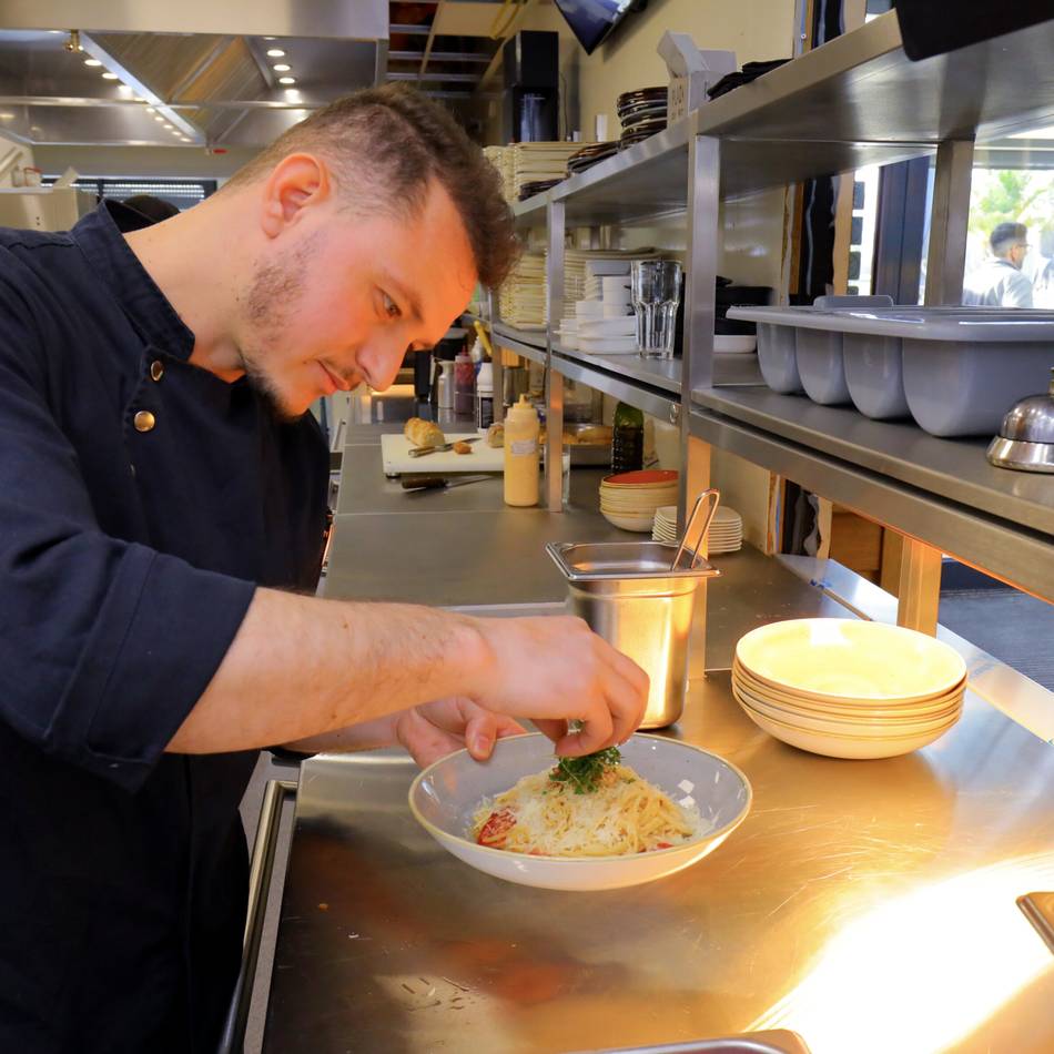 Neue Küche im Plaza del Mar in Xanten: „Wir haben die Wartezeit für den Gast halbiert“