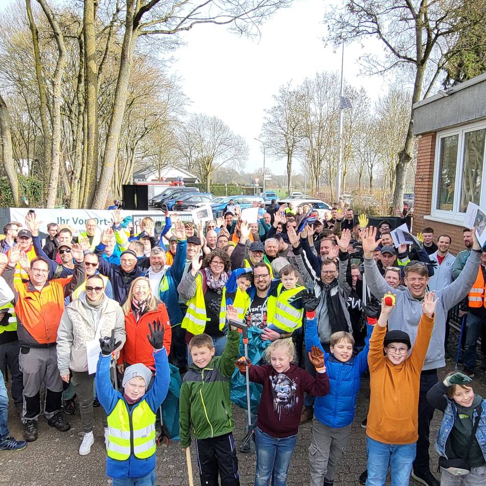 100 Helfer in Wevelinghoven: Frühjahrsputz mit guter Stimmung und kuriosen Funden