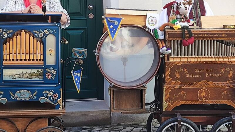 Außergewöhnliche Aktionen in der City: Drehorgel-Freunde aus ganz Deutschland treffen sich in Grevenbroich