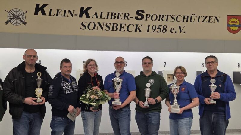 Gemeindepokalschießen in Sonsbeck: Eva Tenhagen erzielt Schuss des Tages