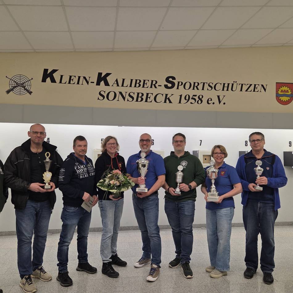 Gemeindepokalschießen in Sonsbeck: Eva Tenhagen erzielt Schuss des Tages