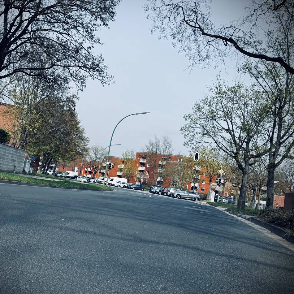 Autorennen und Raserei in Neuss: „Die fahren hier mit 100 durch die 30er-Zone“