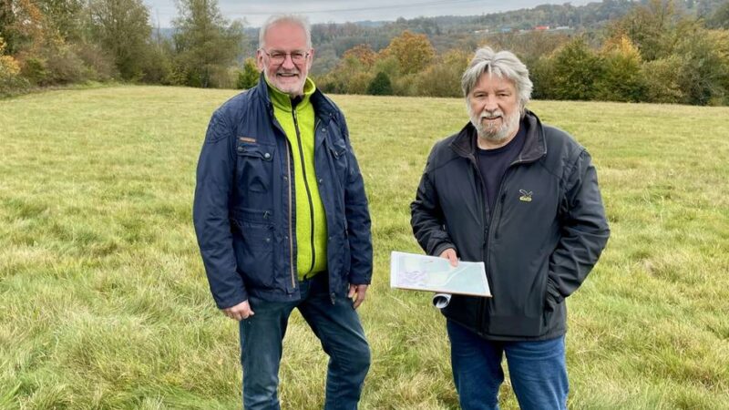 Fußball in Wermelskirchen: 171 Kinder kicken bei Tura – Rasenplatz am Limit