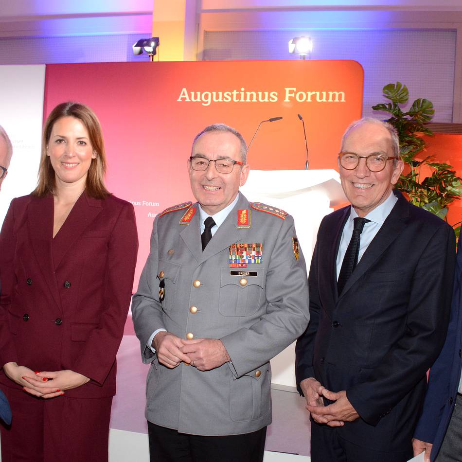 Bundeswehr-Generalinspekteur in Neuss: „Es ist nichts teurer als ein Krieg“