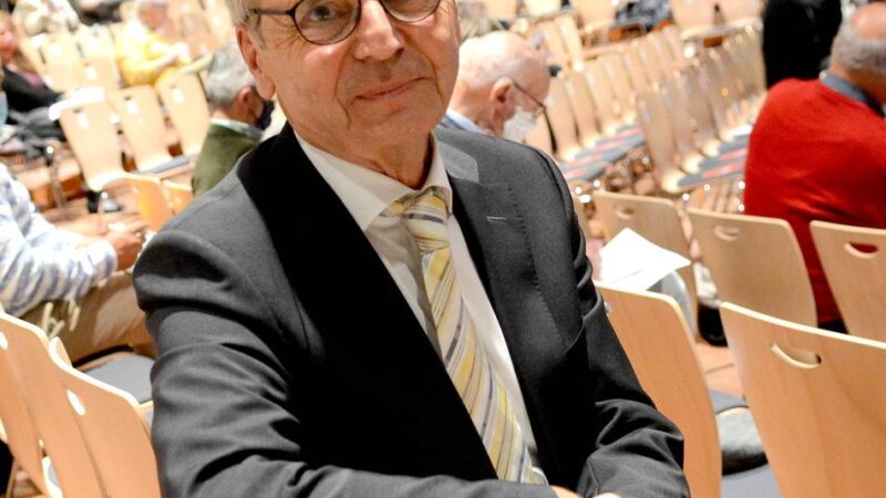 Ehemaliger Bürgermeister von Kaarst: Franz-Josef Moormann gibt Einblick in Stiftungsarbeit