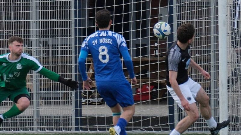 So liefen die Sonntagsspiele: Kaiser rettet der U23 ein 1:1, Hösel holt historische Pleite