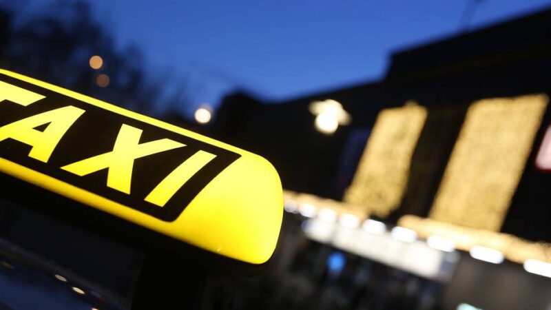 Günstige Konkurrenz: Taxi-Gewerbe im Kreis Wesel leidet unter Uber