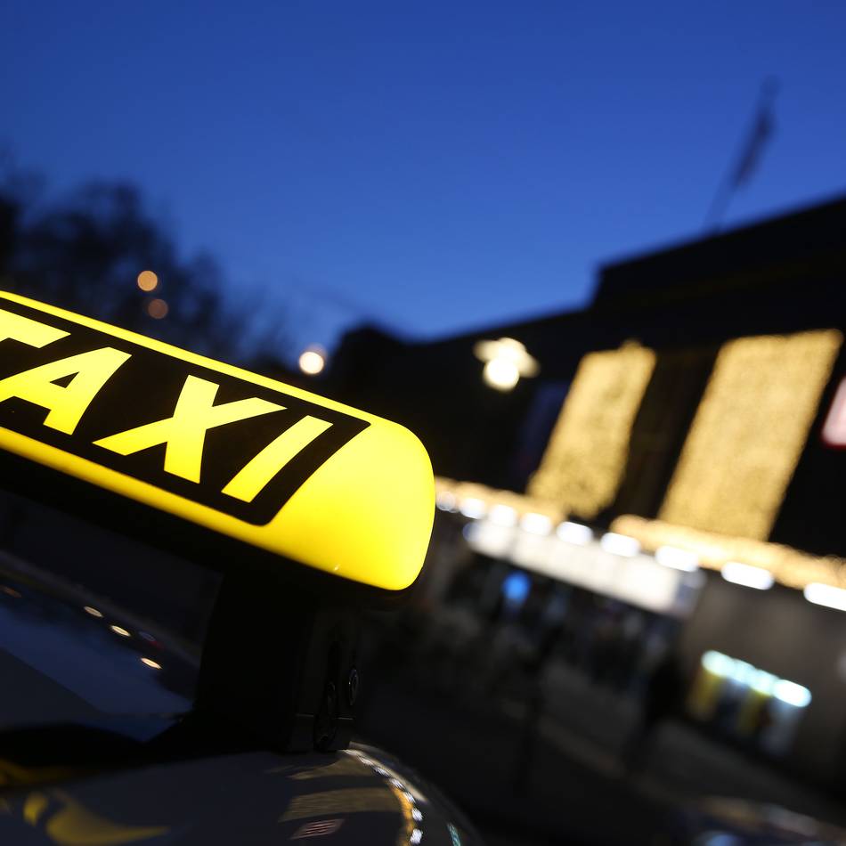 Günstige Konkurrenz: Taxi-Gewerbe im Kreis Wesel leidet unter Uber