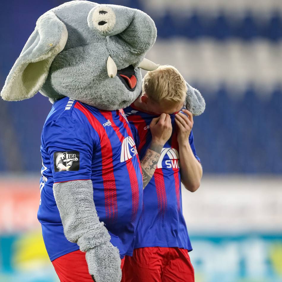 Neue Auflagen des Verbandes: Die „Causa KFC“ verkompliziert die Regionalliga-Anträge