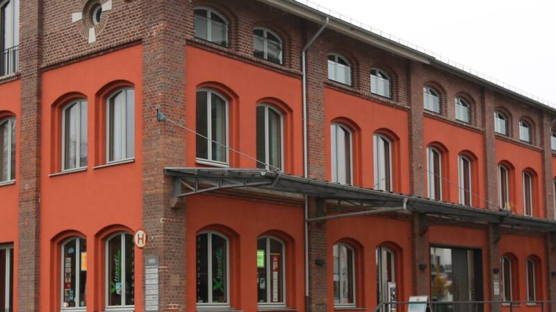 Stadtführung in Leverkusen: Auf Spurensuche in der Bahnstadt Opladen