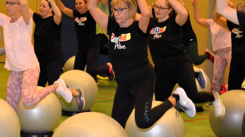 Fitnesskursus beim WTV in Wermelskirchen: „An schlechten Tagen tut es gut, auf den Ball zu schlagen“