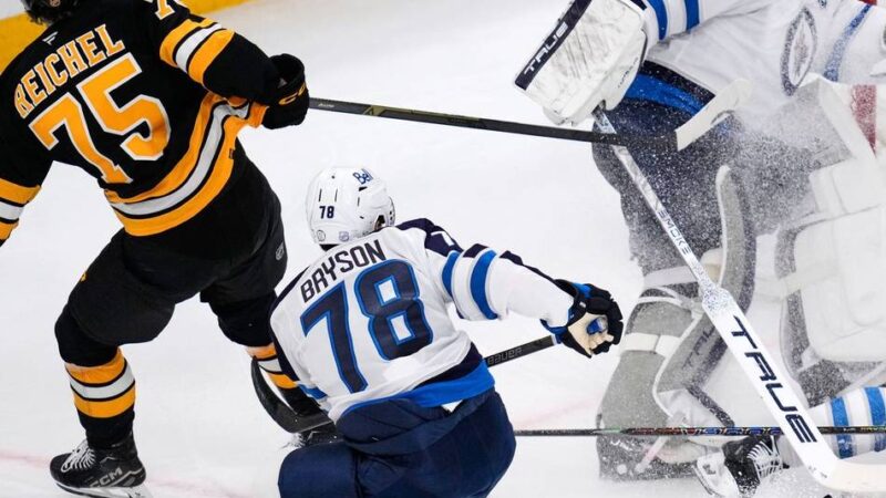 Eishockey: Reichel trifft beim NHL-Debüt für die Boston Bruins