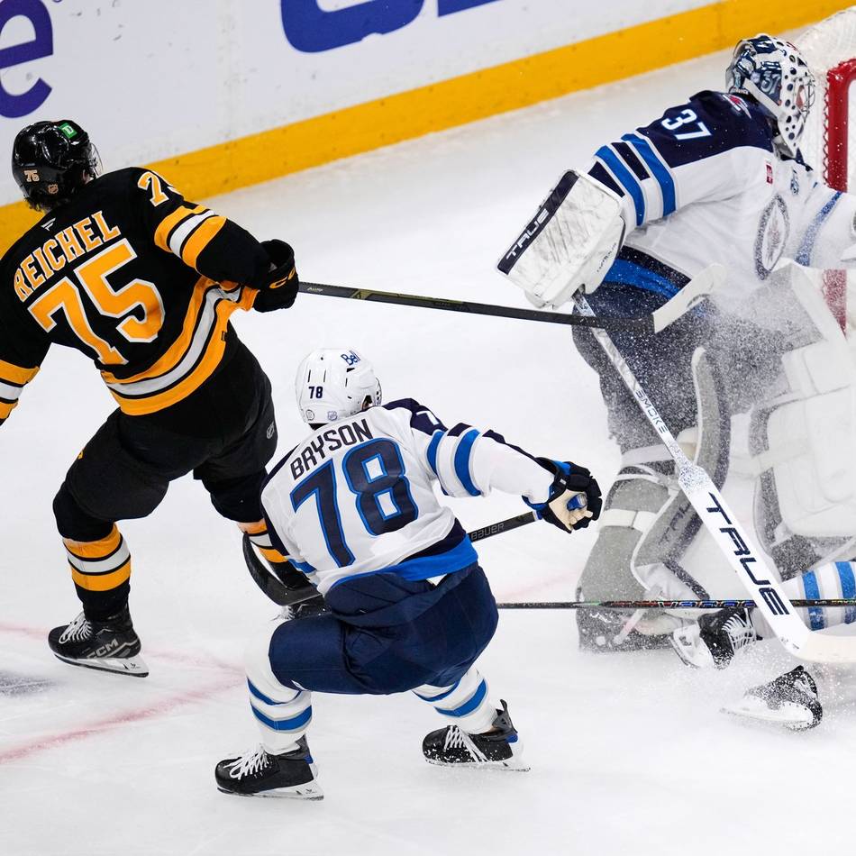 Eishockey: Reichel trifft beim NHL-Debüt für die Boston Bruins