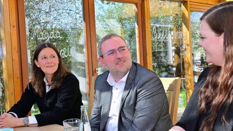 Influencer pfeift für Zinnoberhaus in Dormagen: „Trauer ist erst mal Trauer und keine Diagnose“