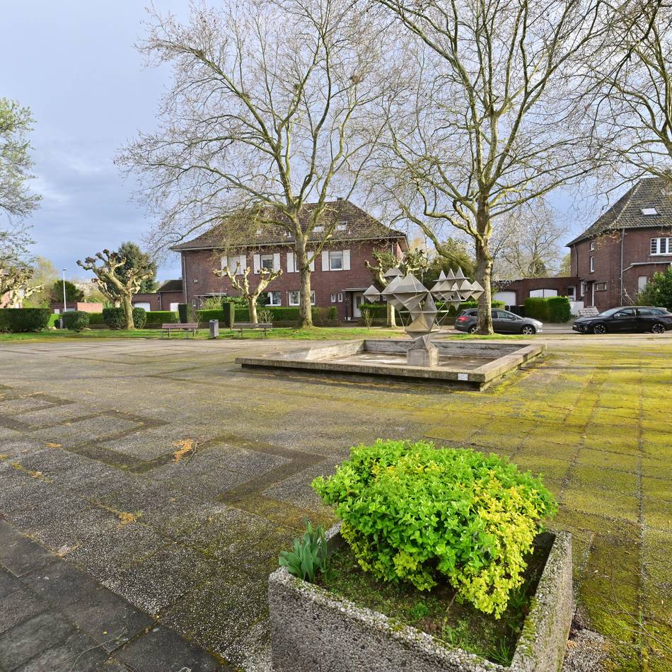 Klima-Umgestaltung in Dormagen: Streit um hohe Kosten für kleinen Platz