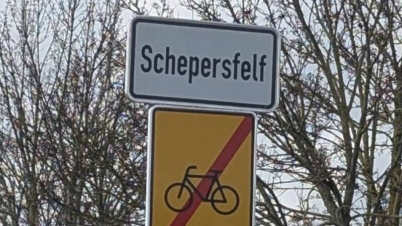 Weseler Ortsteil falsch geschrieben: „Schepersfelf in Wefel am Fhein“ – Fehler auf Ortsschildern sorgt für Lacher