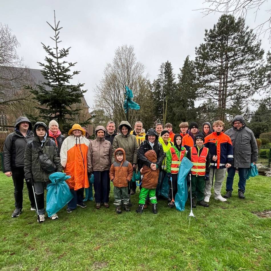 Viele Freiwillige: Müllsammelaktion in Herongen