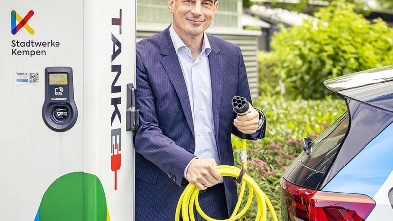 Mobilität in Kempen: Crowdfunding-Projekt für mehr E-Ladesäulen startet