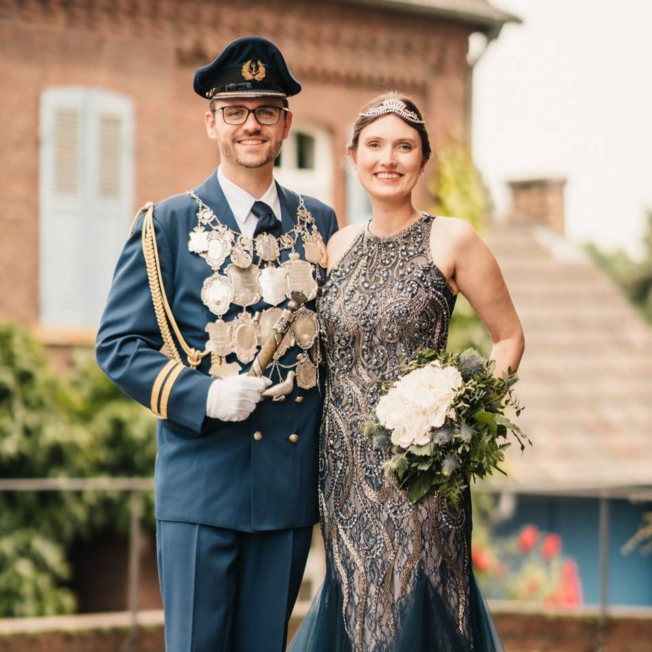 Brauchtum in Grevenbroich: Königswechsel beim Frühlingsfest in Frimmersdorf