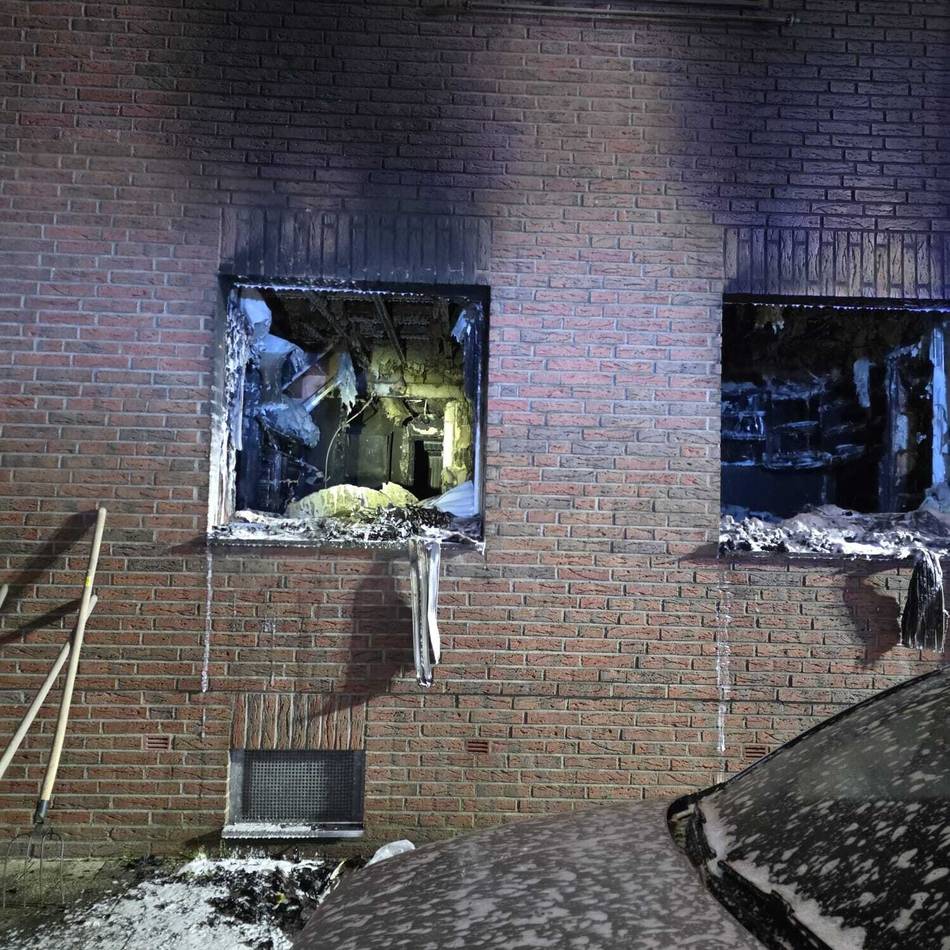 Feuer in Korschenbroich: 72-jähriger Bewohner schwer verletzt nach Wohnhausbrand