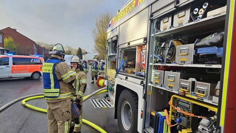 An der Briener Straße: Brand in Wohnung in Kleve – Feuerwehr rettet sieben Menschen