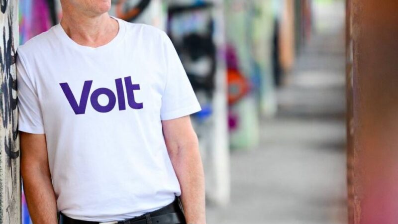 Politik in Moers: Ratsmitglied Carsten Born verlässt „Die Partei“